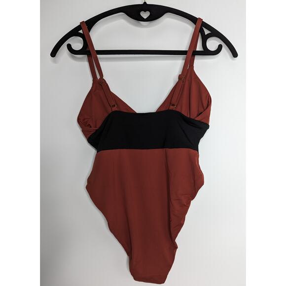 Andie Swim One Piece Swimsuit The Bronti - Picture 7 of 10